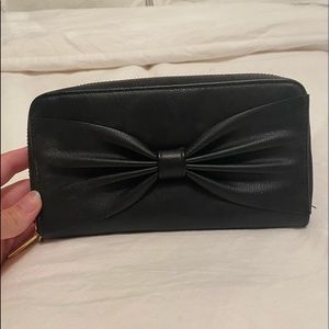 Black Clutch